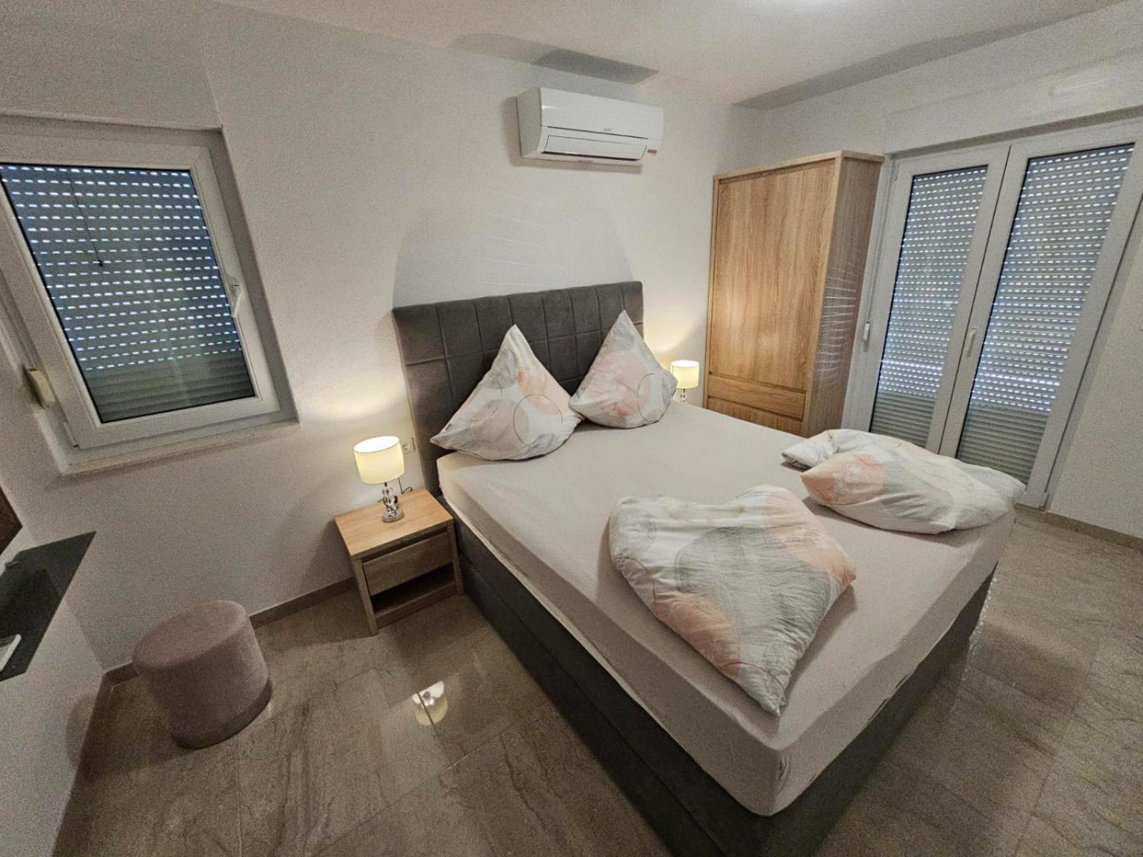 Villa Botic Трогир Екстериор снимка